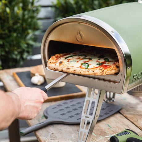 Gozney Roccbox Pizzawender im Grill-Shop von kamdi24