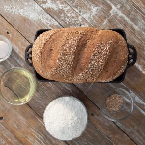 https://www.kamdi24.de/images/product_images/info/camp-chef-cast-iron-bread-pan-17610-m-4.jpg