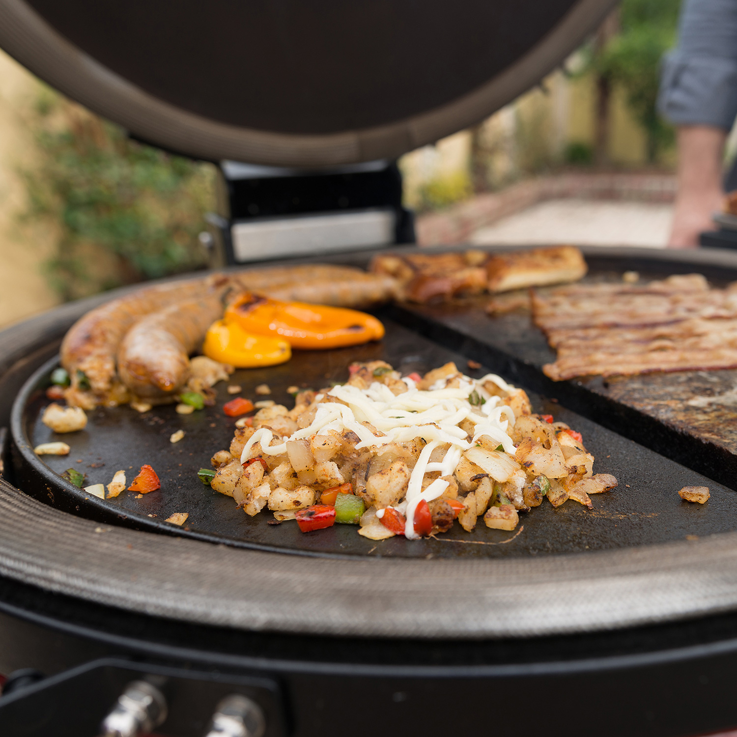 Kamado Joe Wendeplatte Halbmond aus Gusseisen für Classic Joe