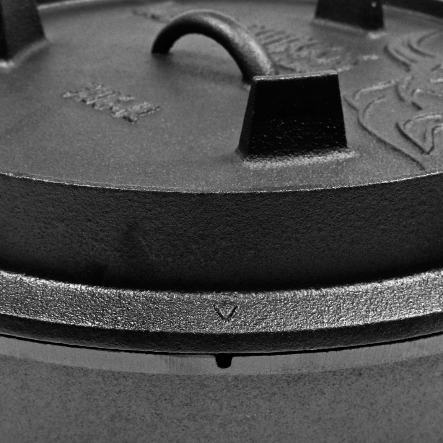 Valhal Outdoor Dutch Oven 6,1 l mit Füßen