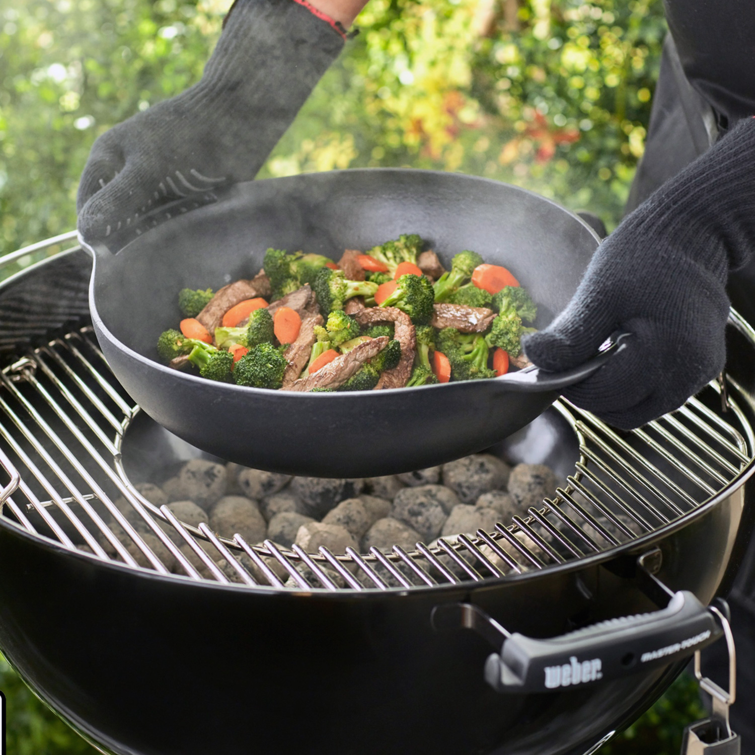 Weber CRAFTED Wok mit Deckel und Dünsteinsatz