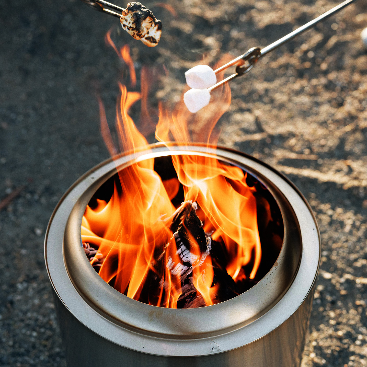 Solo Stove Ranger Feuerstelle mit Sockel