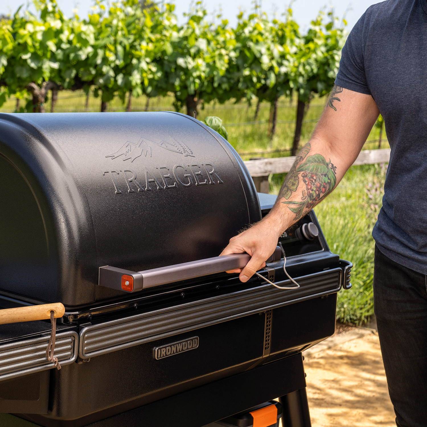 Traeger IRONWOOD 2023 Pelletgrill Schwarz