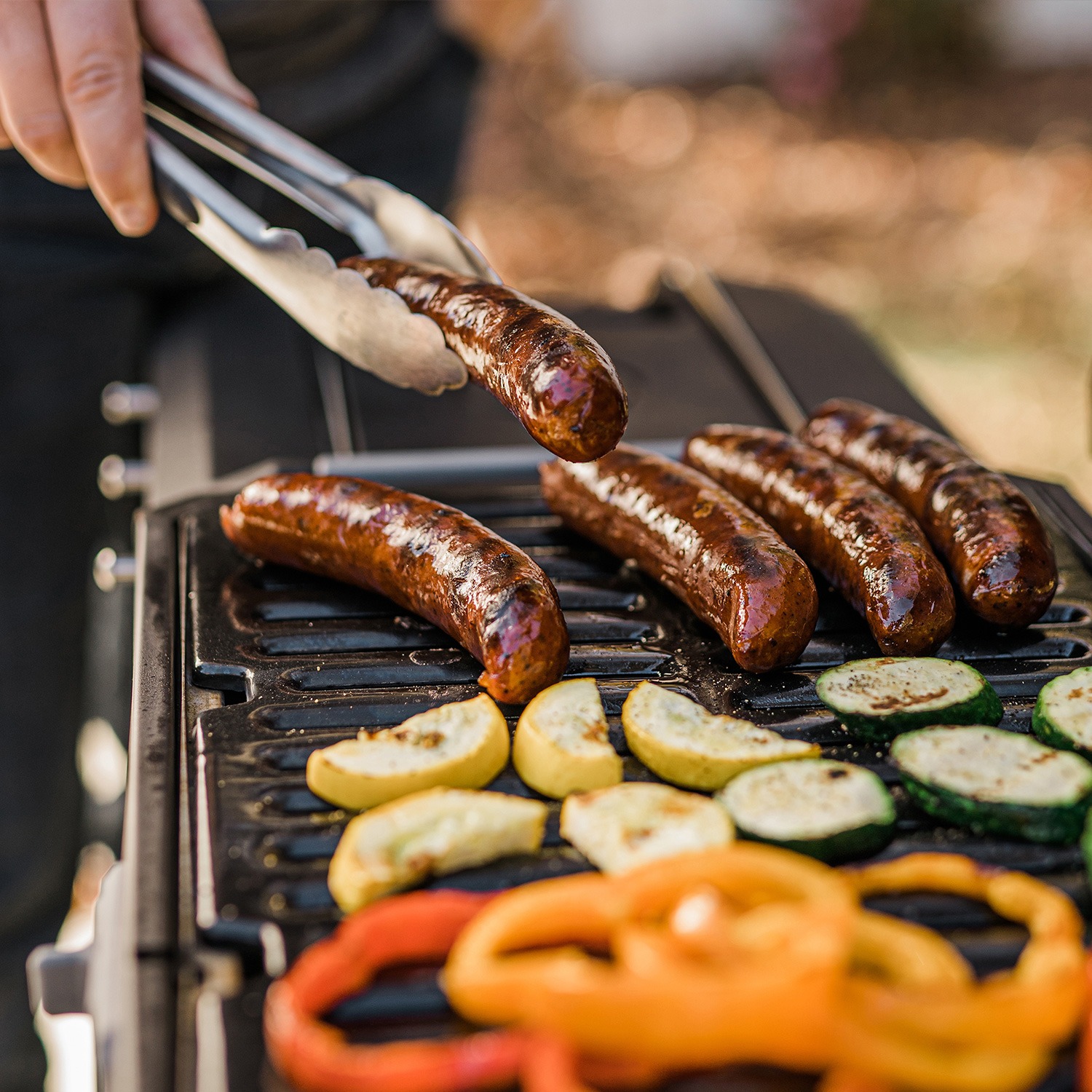 Masterbuilt Tragbarer Holzkohlegrill und Smoker mit Wagen