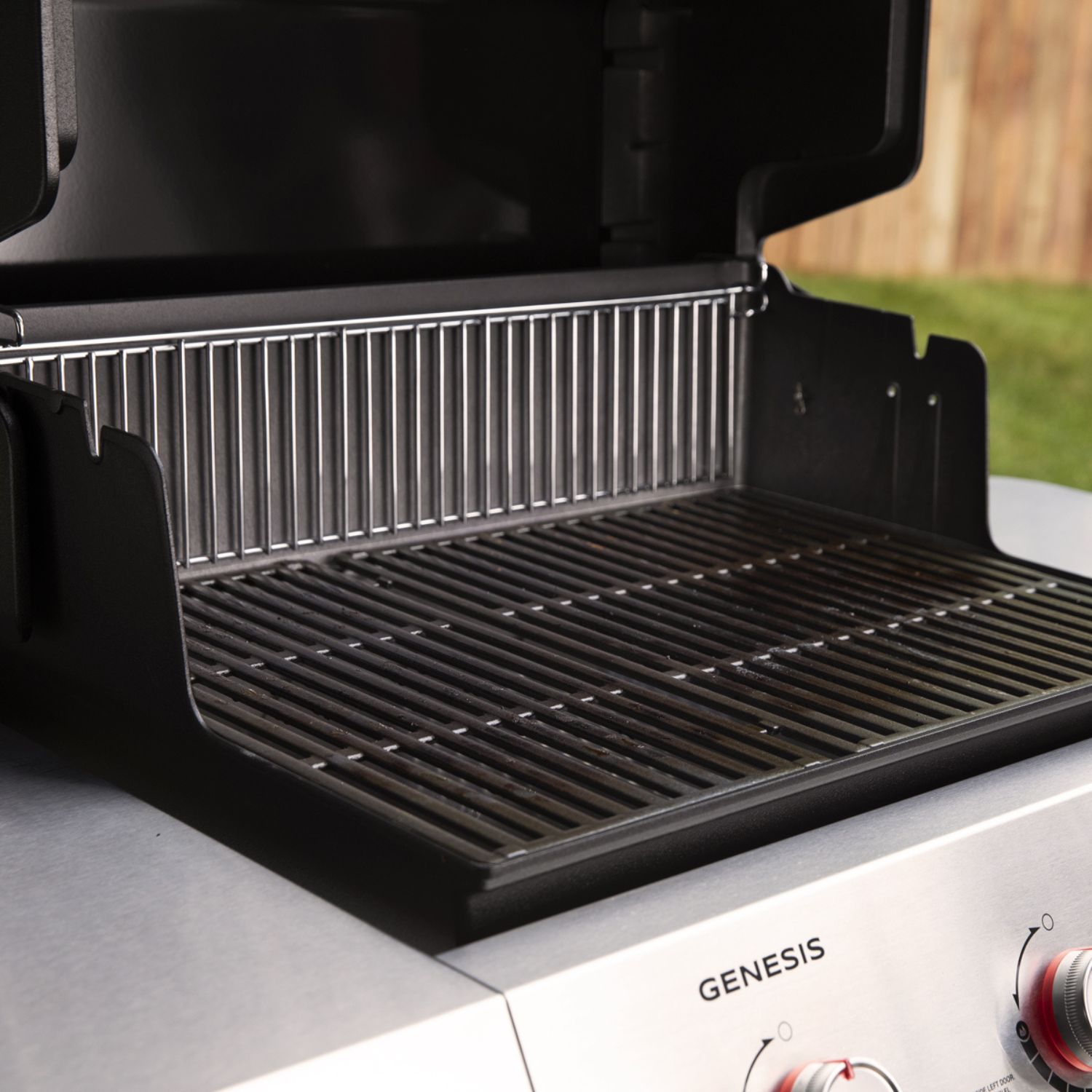 Weber Genesis E-315 Gas-Grillstation Schwarz