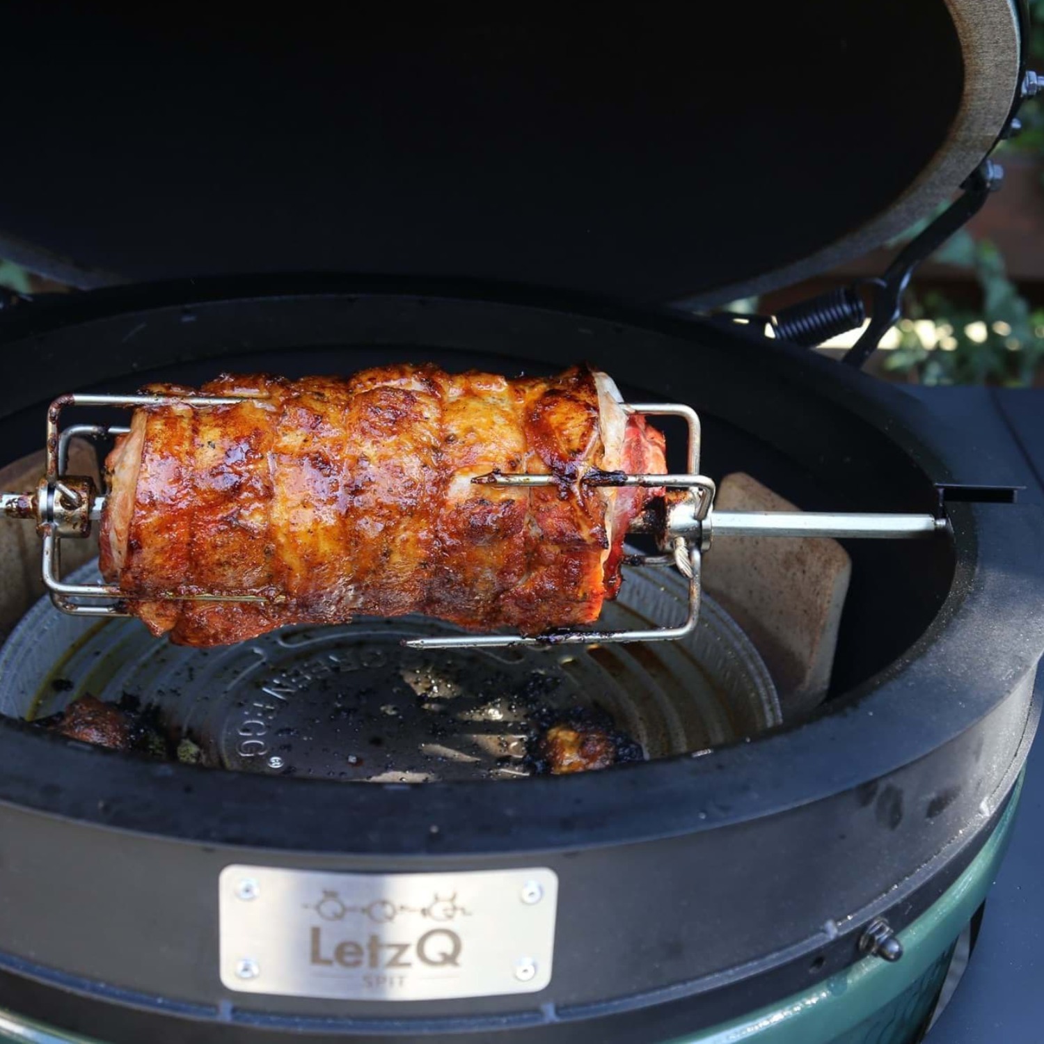 Big Green Egg Rotisserie LetzQ mit Motor für Large