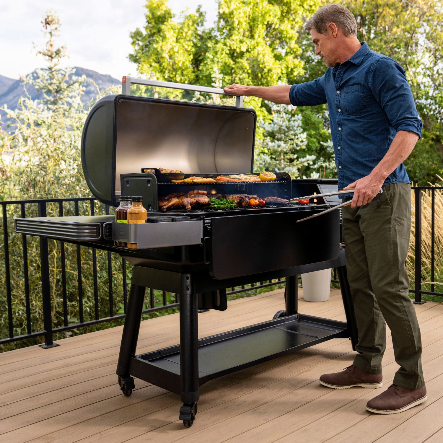 Traeger Ironwood XL Pelletgrill Schwarz