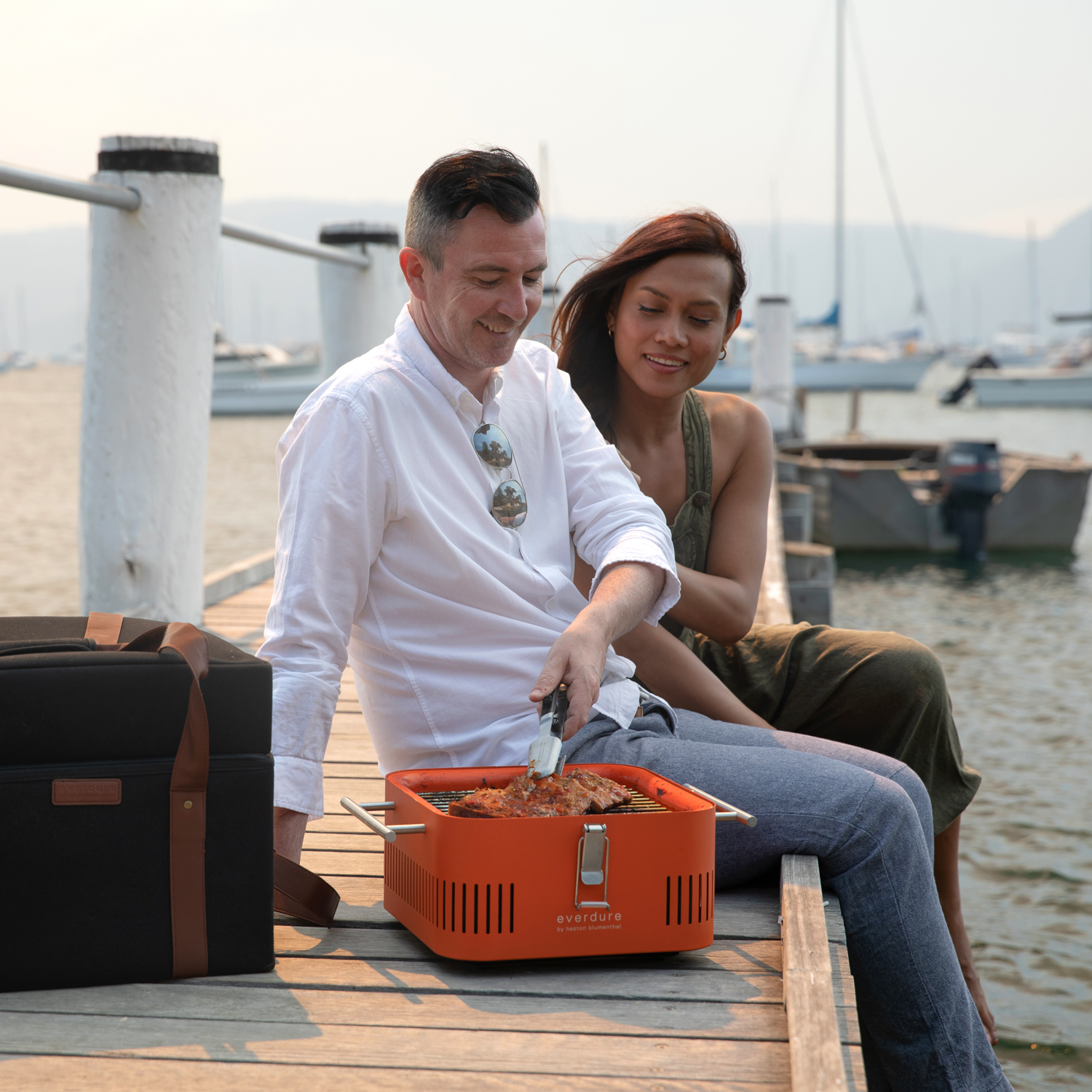 Everdure CUBE Holzkohlegrill Orange