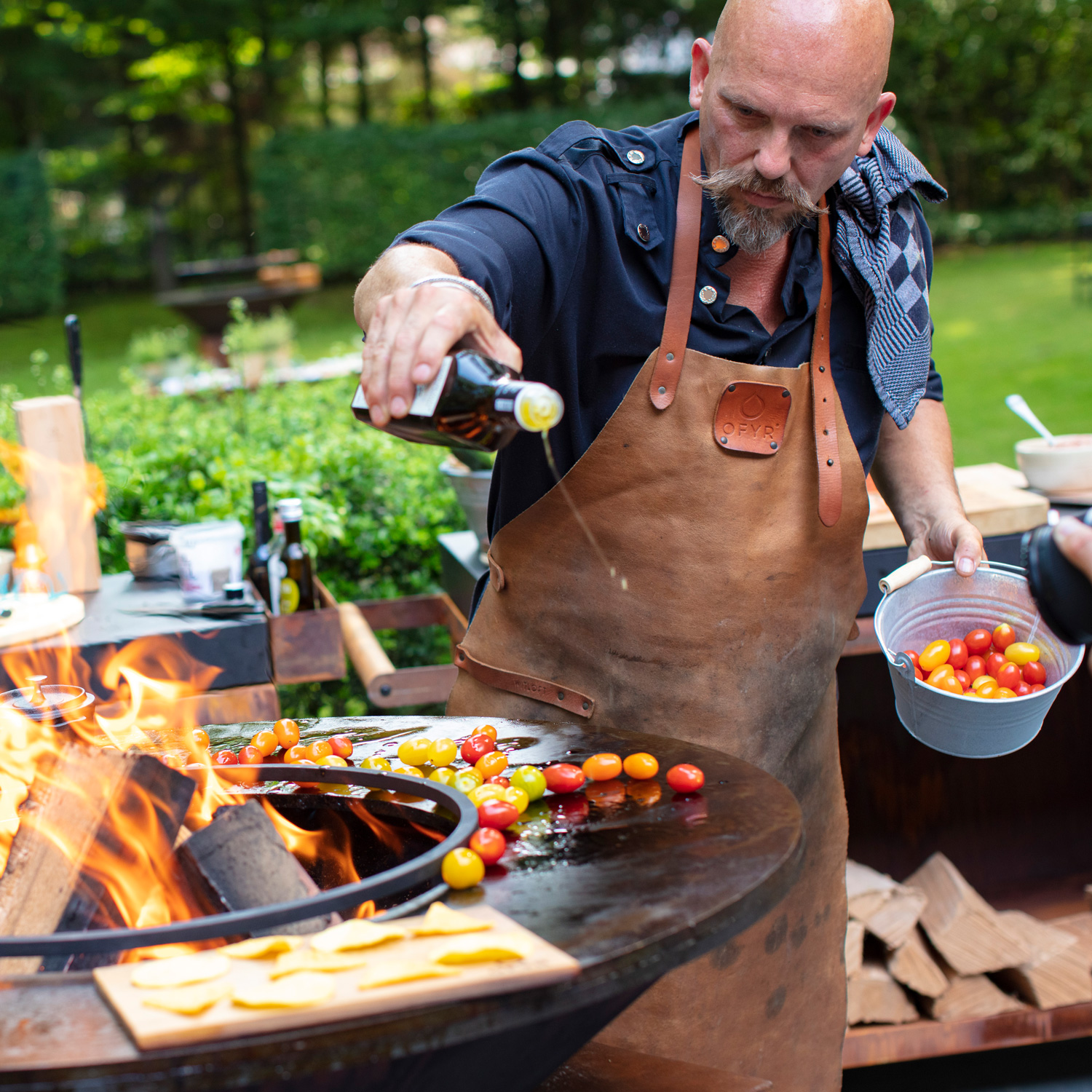 OFYR Grillschürze Leder Braun