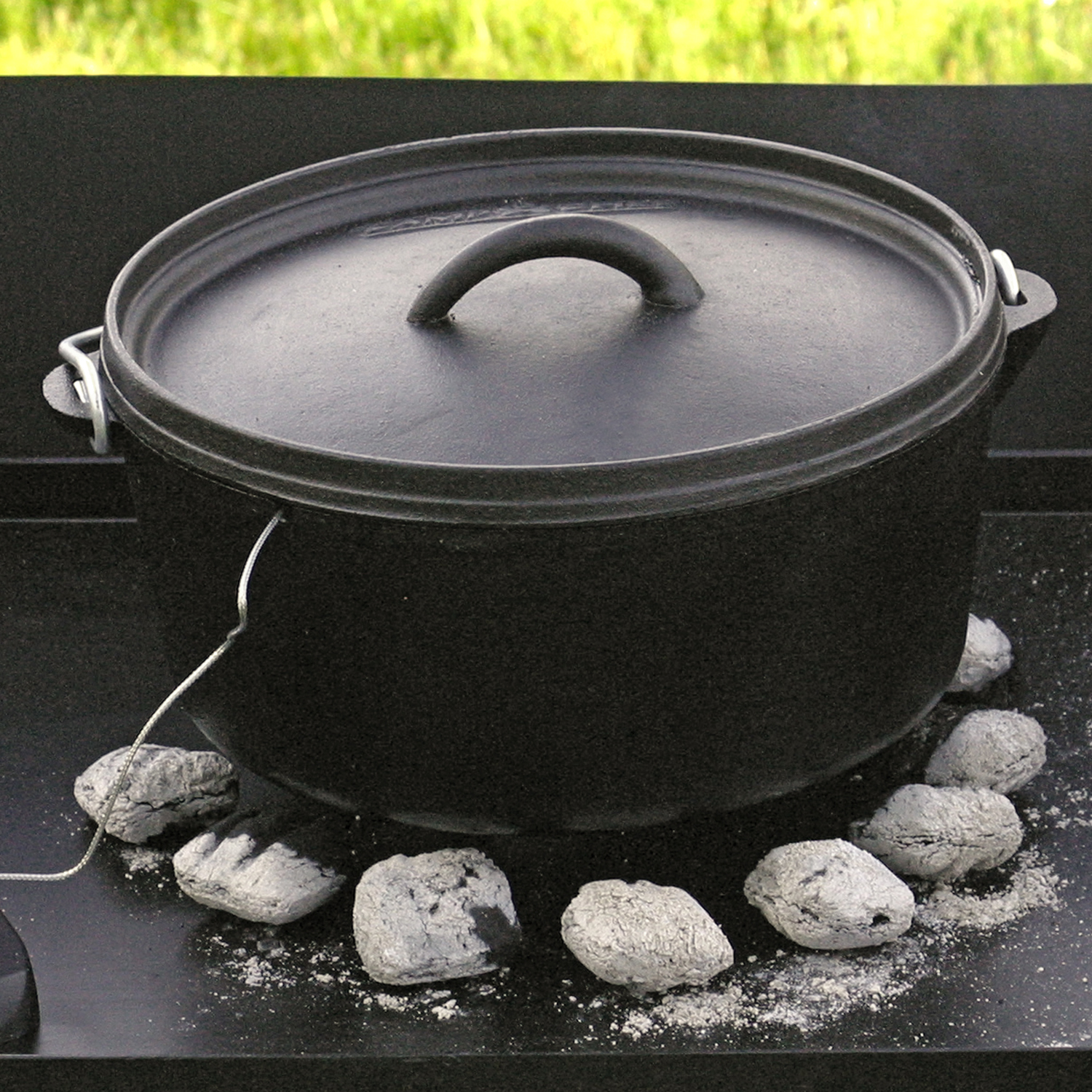 Camp Chef Classic Deep Dutch Oven SDO-10D