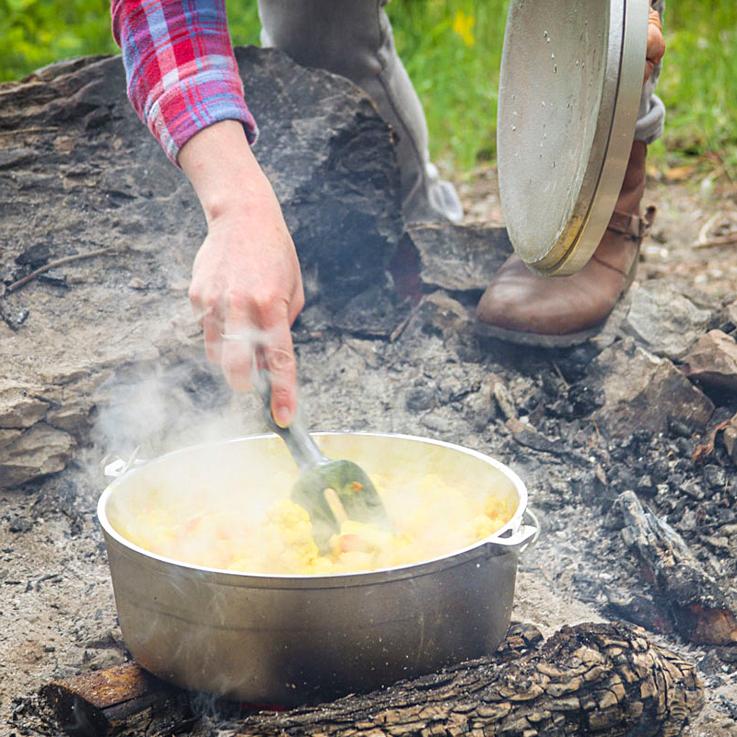 GSI Outdoors Dutch Oven 12" Aluminium