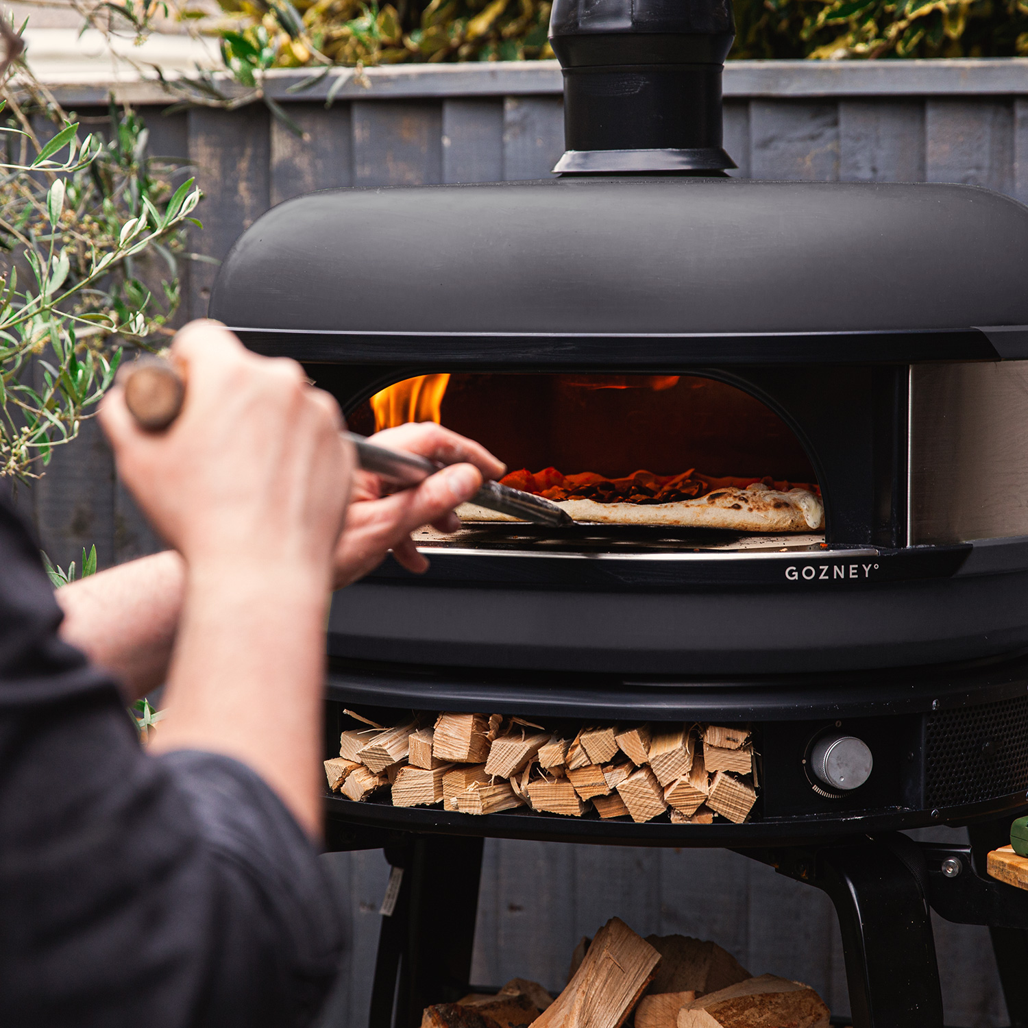 Gozney Dome Dual-Fuel Pizzaofen Off-Black