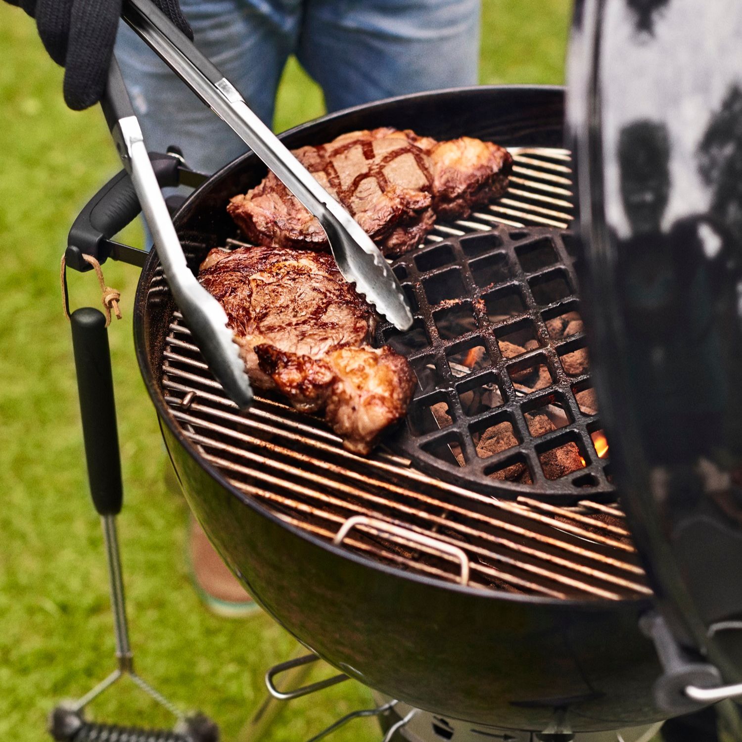 Weber Master-Touch GBS E-5750 Holzkohlegrill 57 cm Black